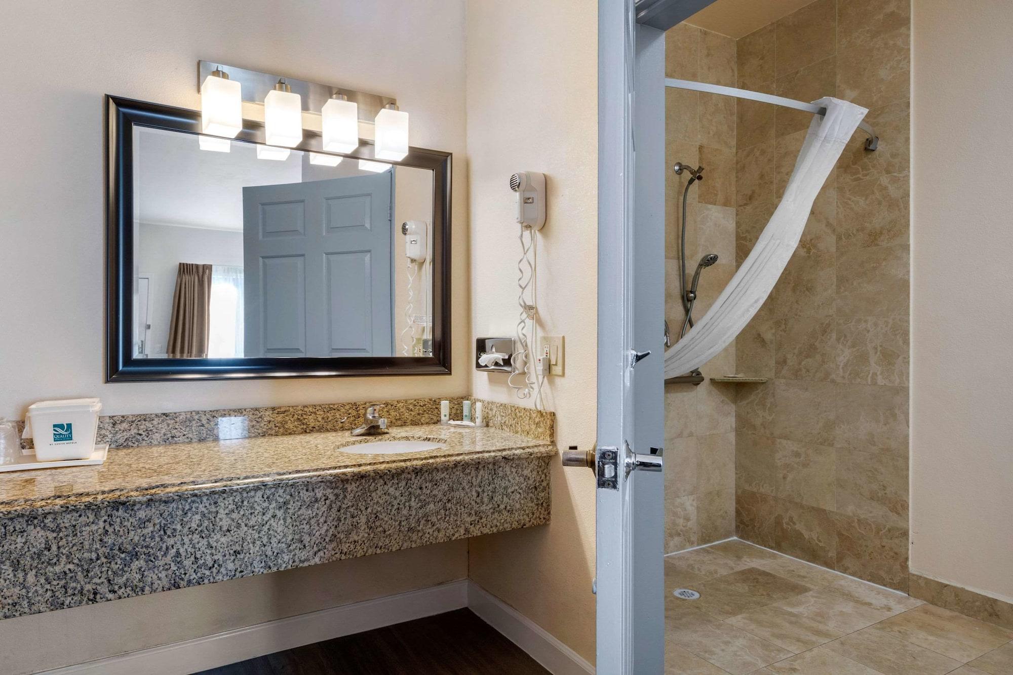 Quality Inn & Suites Хантингтон-Бич Экстерьер фото