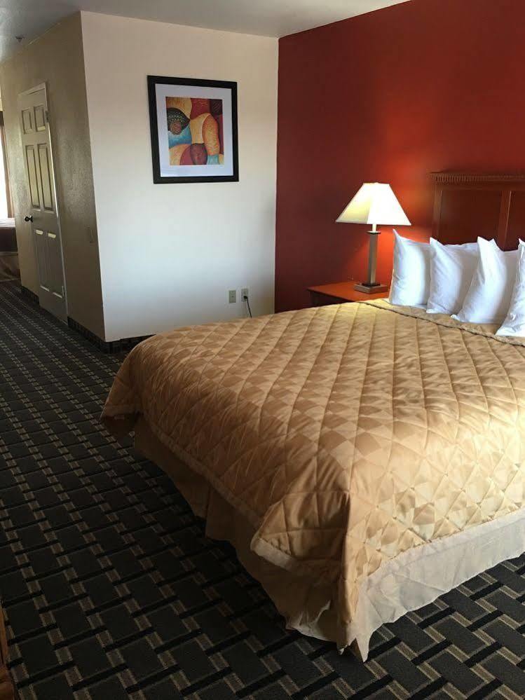 Quality Inn & Suites Хантингтон-Бич Экстерьер фото