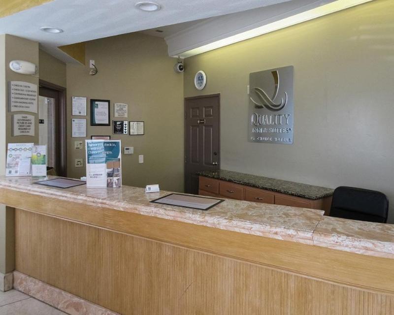 Quality Inn & Suites Хантингтон-Бич Экстерьер фото