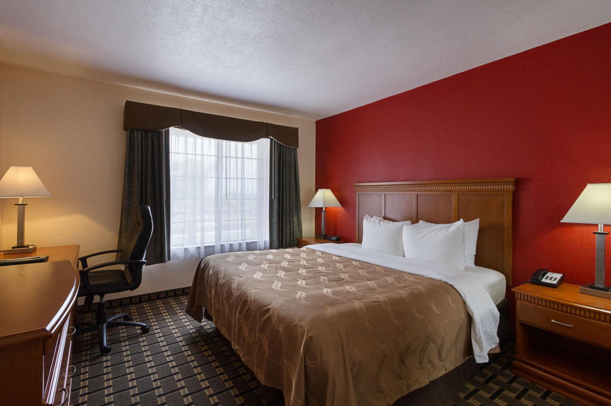 Quality Inn & Suites Хантингтон-Бич Экстерьер фото