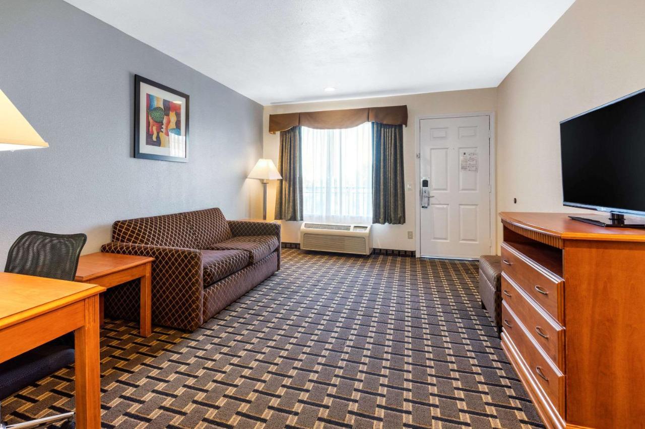 Quality Inn & Suites Хантингтон-Бич Экстерьер фото